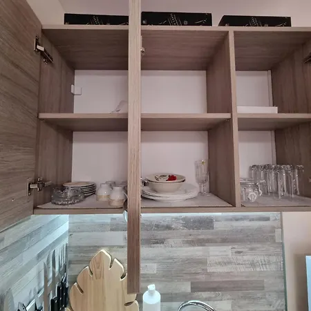 Adam And Eva Βάρνα